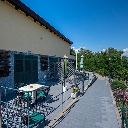 211 - Appartamento Acacia, Terrazza Giardino E Piscina Carro Екстериор снимка