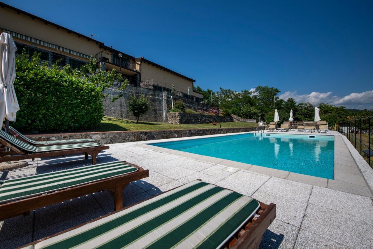 211 - Appartamento Acacia, Terrazza Giardino E Piscina Carro Екстериор снимка