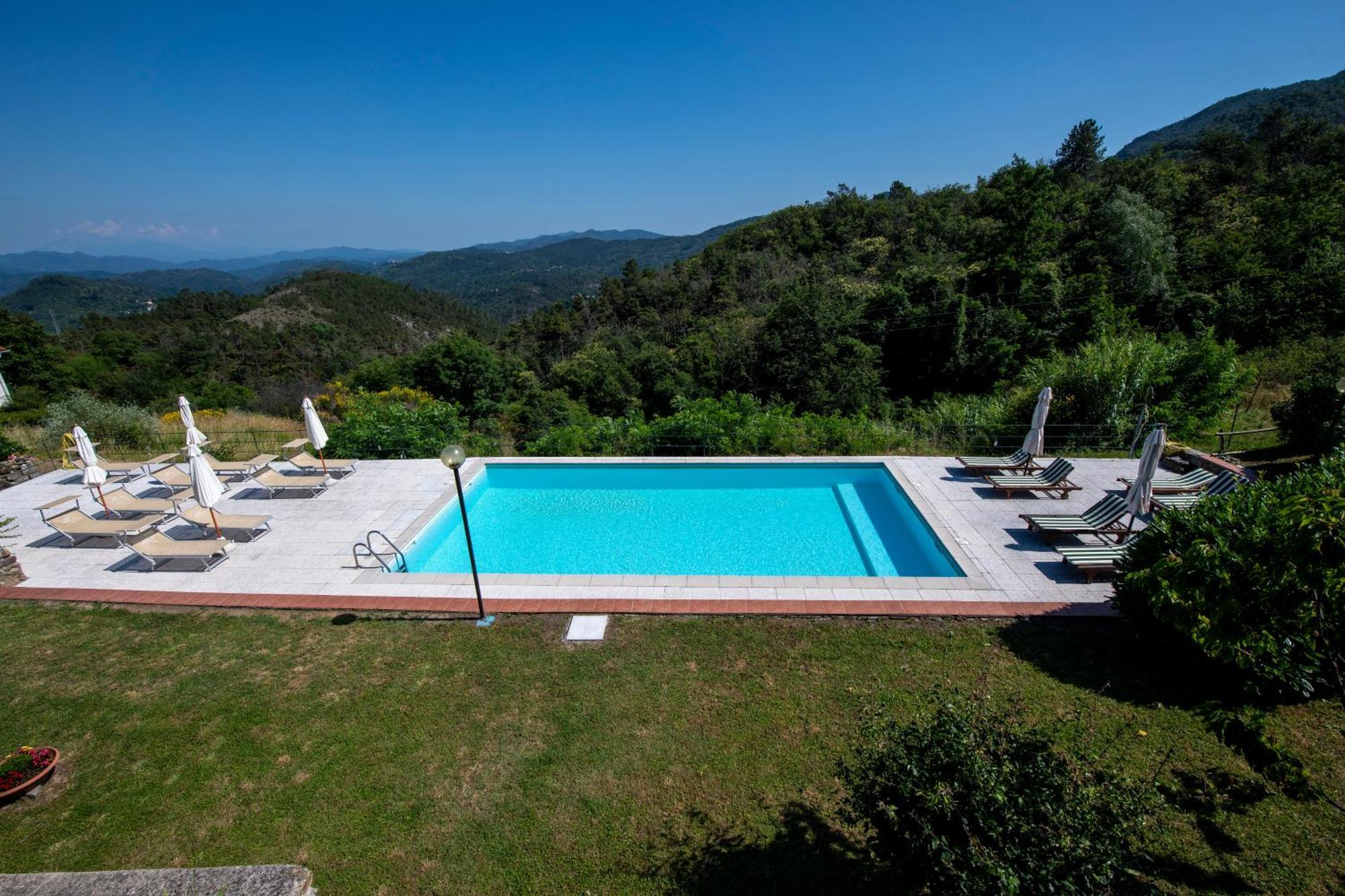 211 - Appartamento Acacia, Terrazza Giardino E Piscina Carro Екстериор снимка