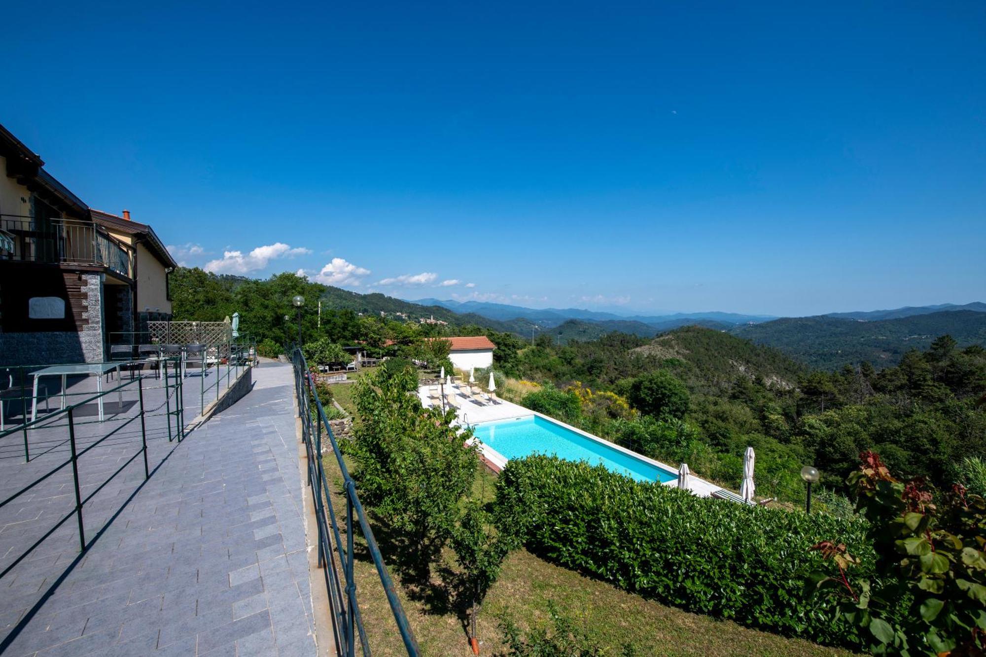 211 - Appartamento Acacia, Terrazza Giardino E Piscina Carro Екстериор снимка